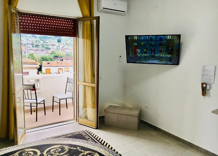 Oda ve Kahvaltı Adriano *